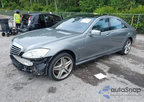 2012 Mercedes-Benz S 63 Amg z USA, uszkodzony, nr VIN WDDNG7EB6CA465228